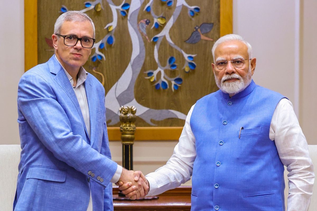 पहलगाम नरसंहार पर नो मर्सी मोड में PM CM उमर से मीटिंग नौसेना चीफ भी मिले