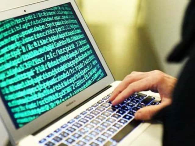 पाकिस्तानी हैकर्स ने फिर से भारत को बनाया निशाना, कई रक्षा वेबसाइट्स किया डाउन पाकिस्तानी हैकर्स ने फिर से भारत को बनाया निशाना, कई रक्षा वेबसाइट्स किया डाउन
