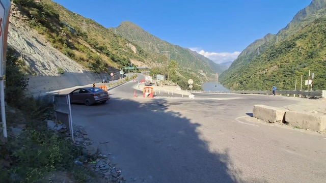 900 मीटर लंबी टनल, डेम के भी नहीं होंगे दीदार, कितना लंबा बनेगा पंडोह बाइपास? 900 मीटर लंबी टनल, डेम के भी नहीं होंगे दीदार, कितना लंबा बनेगा पंडोह बाइपास?
