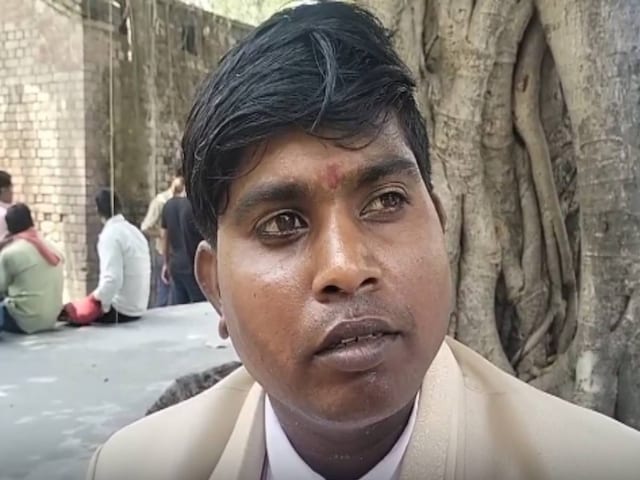 गाजे-बाजे के साथ बारात लेकर पहुंचा दूल्हा, द्वारचार से पहले तोड़ दी शादी गाजे-बाजे के साथ बारात लेकर पहुंचा दूल्हा, द्वारचार से पहले तोड़ दी शादी