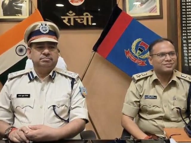 रांची में 'फूल बने अंगारे'...बलात्कार का बदला लेने के लिए दो का गला रेत डाला! रांची में 'फूल बने अंगारे'...बलात्कार का बदला लेने के लिए दो का गला रेत डाला!