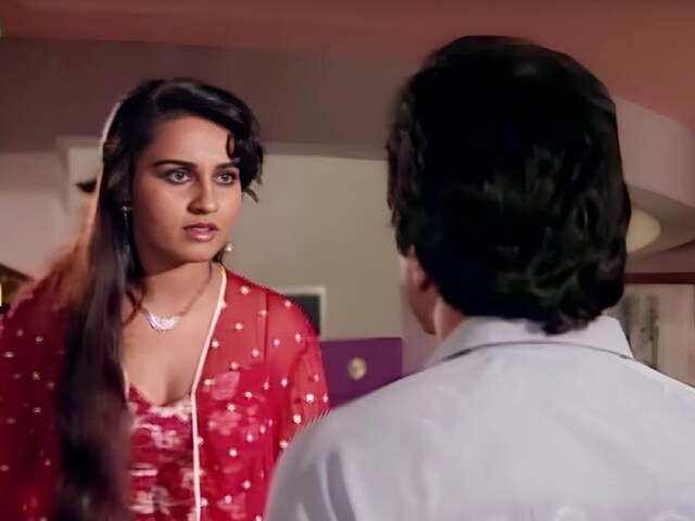 He kept staring at Reena Roy, then gave a mustache to… when there was a ruckus