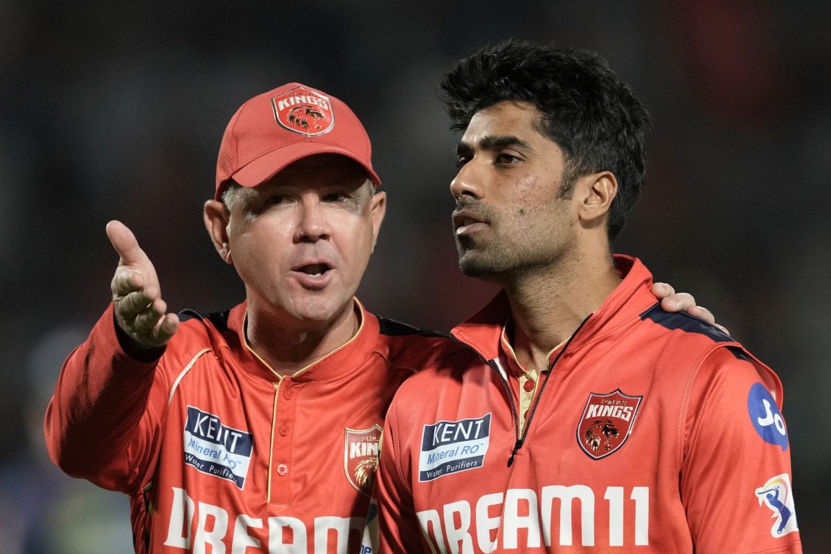 जिगरा हो तो पोंटिंग जैसा... आखिरी समय में फ्लाइट में चढ़ने से पीछे खिंचा पैर