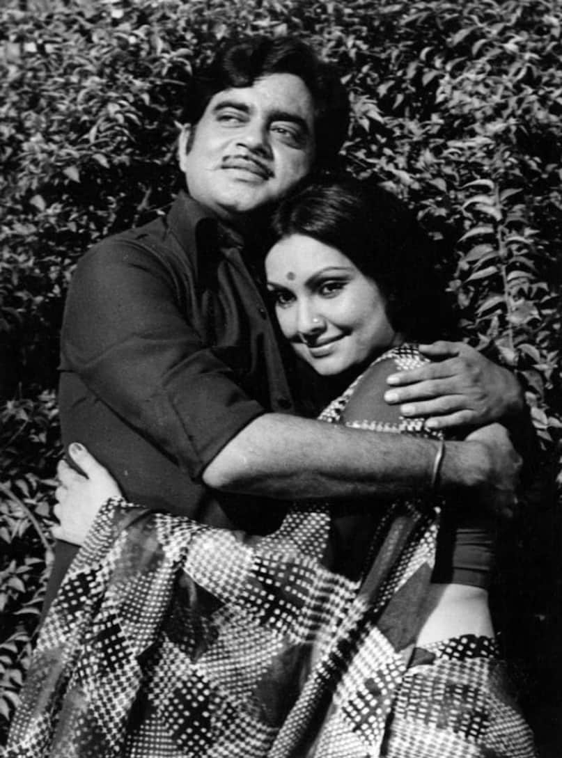 shatrughan sinha, amitabh bachchan, sholay, amitabh bachchan enemy, shatrughan sinha amitabh bachchan, शत्रुघ्न सिन्हा की लाइफ, शोले, शत्रुघ्न सिन्हा ने गुरू के चलते गंवाई शोले दीवार, अमिताभ बच्चन शत्रुघ्न सिन्हा की फाइट, शत्रुघ्न सिन्हा की दुश्मनी