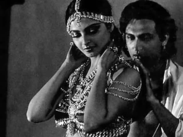 Dimple Kapadia, Rekha with romance, then anonymous, now comeback at the age of 62 Dimple Kapadia, Rekha with romance, then anonymous, now comeback at the age of 62