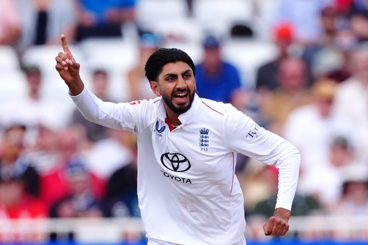 पाक मूल के खिलाड़ी ने रचा इतिहास, ऐसा करने वाला पहला गेंदबाज बना