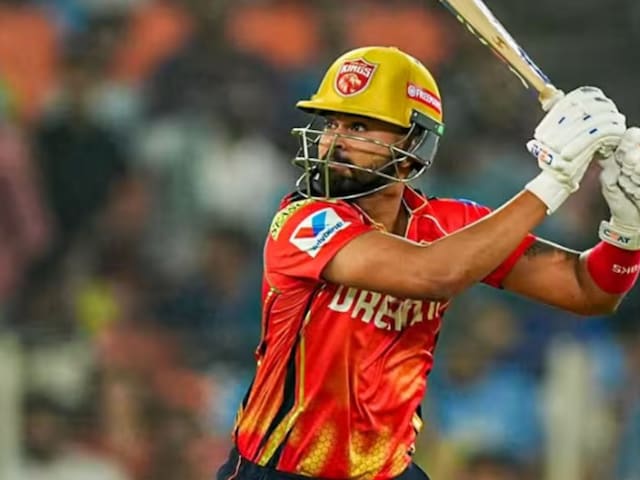 लड़ाई हारी है, जंग नहीं...श्रेयस कैसे हैं IPL के सरपंच? MI ने भी देख लिया सबूत लड़ाई हारी है, जंग नहीं...श्रेयस कैसे हैं IPL के सरपंच? MI ने भी देख लिया सबूत