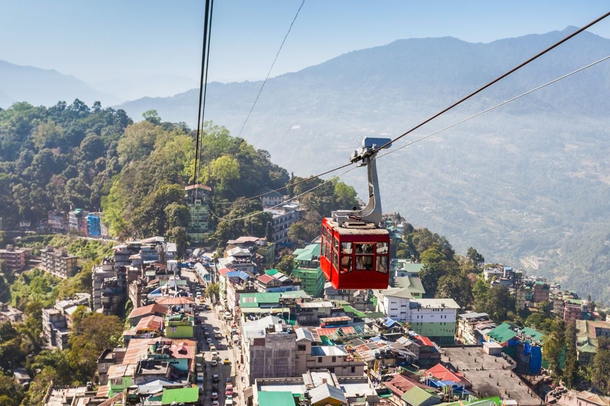टूरिस्‍टों से शहर खाली करा रही सिक्किम सरकार कहा- 29 मई से पहले छोड़ें गंगटोक
