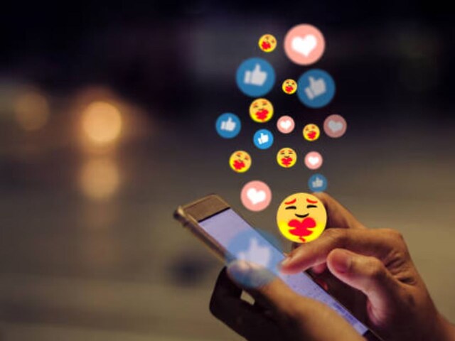 Social media scrolling offers 16 times in a year Social media scrolling offers 16 times in a year