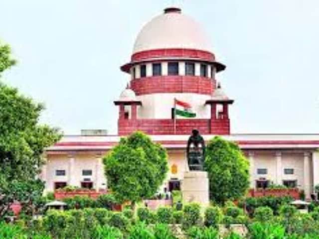 आधी जिंदगी जेल में काटी, फिर बेगुनाह साबित..क्या मुआवजा मिलेगा? SC की टिप्पणी आधी जिंदगी जेल में काटी, फिर बेगुनाह साबित..क्या मुआवजा मिलेगा? SC की टिप्पणी
