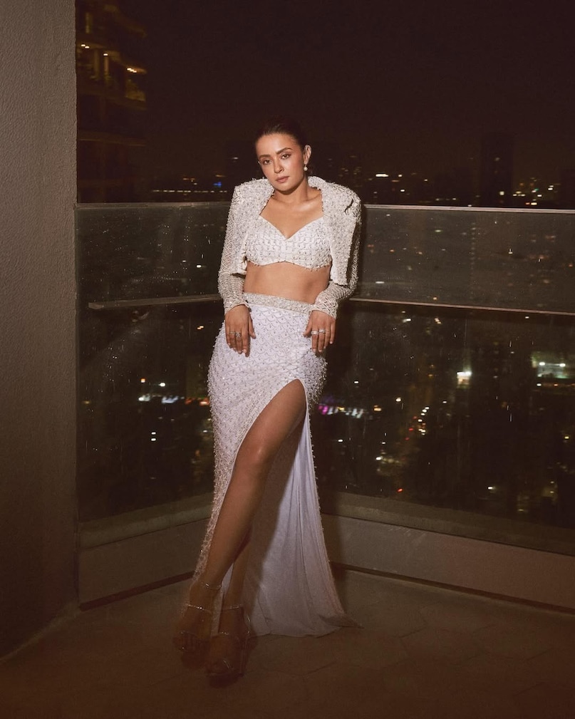 Surveen Chawla, Surveen Chawla news, Surveen Chawla casting couch, Criminal Justice 4 Actress, Bollywood harassment, Surveen Chawla director kiss, South film industry casting couch, Surveen Chawla interview, Surveen Chawla marriage, Surveen Chawla 2025, Surveen body shaming, Surveen Chawla The Male Feminist