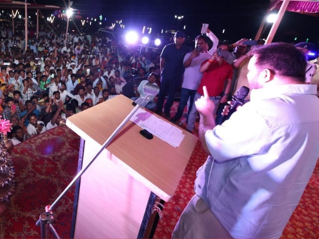 तेजस्वी के इस फरमान के बाद RJD नेताओं को लगा 'कवाछ', भीड़ जुटाकर लेते थे... तेजस्वी के इस फरमान के बाद RJD नेताओं को लगा 'कवाछ', भीड़ जुटाकर लेते थे...