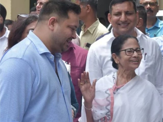 मां-बाप इतने सुंदर हैं तो...ममता ने तेजस्वी को अपने अंदाज में दी बधाई मां-बाप इतने सुंदर हैं तो...ममता ने तेजस्वी को अपने अंदाज में दी बधाई