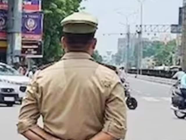 महिला वकील ने शो से आरोप लगाया, मैंने कहा- मैं सुबह 3 बजे तक पुलिस स्टेशन में बैठी थी। महिला वकील ने शो से आरोप लगाया, मैंने कहा- मैं सुबह 3 बजे तक पुलिस स्टेशन में बैठी थी।