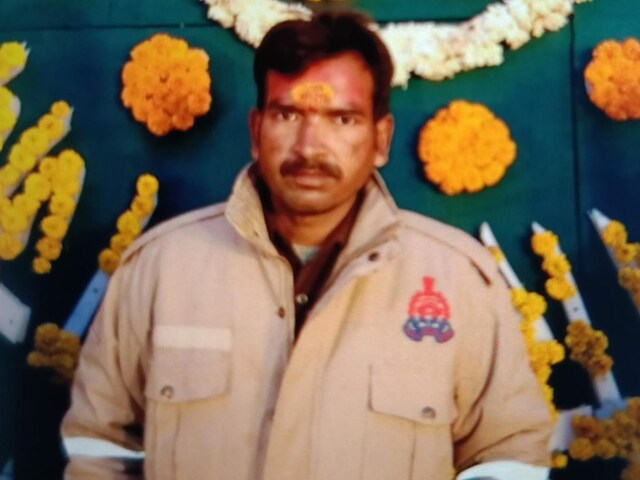 पुलिस चौकी के बाहर 2 दिन पड़ी रही लाश, अंजान रही यूपी की खाकी, बदबू आने पर...