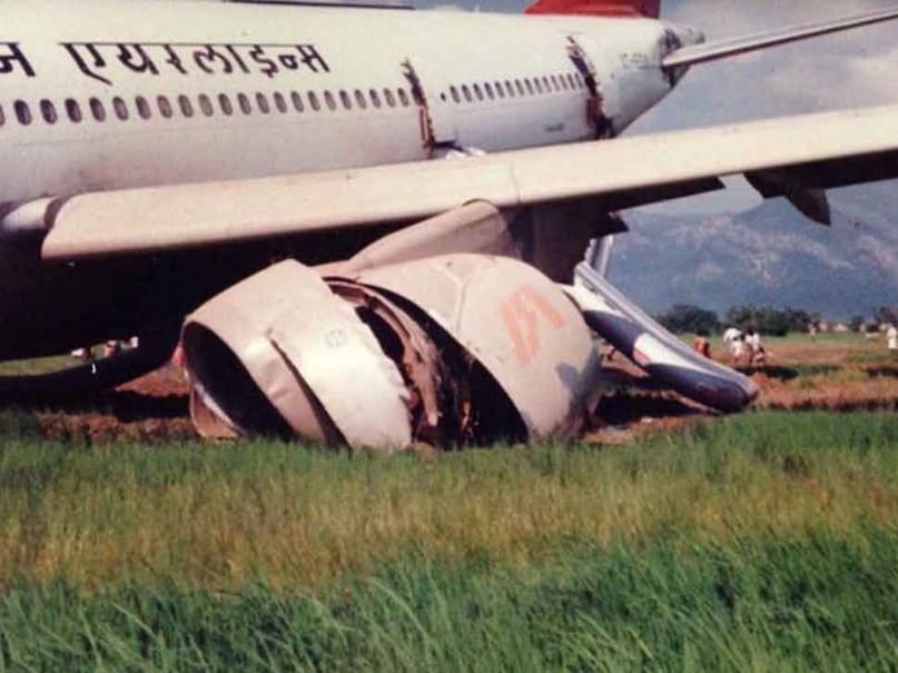 Tirupati Airplane Crash, Chiranjeevi, Balakrishna, Venkatesh, Vijayashanti, Air India Plane Crash, Passengers, తిరుపతి విమాన ప్రమాదం, చిరంజీవి, బాలకృష్ణ, వెంకటేశ్, విజయశాంతి, ఎయిరిండియా విమాన ప్రమాదం, ప్రయాణికులు,, Tirupati Airplane Crash, Chiranjeevi, Balakrishna, Venkatesh, Vijayashanti, Air India Plane Crash, Passengers, తిరుపతి విమాన ప్రమాదం, చిరంజీవి, బాలకృష్ణ, వెంకటేశ్, విజయశాంతి, ఎయిరిండియా విమాన ప్రమాదం, ప్రయాణికులు,,