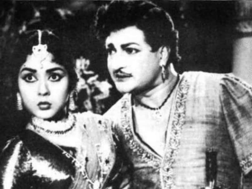 NTR, NT Rama Rao, Krishna Kumari, T Trivikrama Rao, secret marriage, Basavatarakam, Tollywood history, Telugu cinema legends, NTR personal life, celebrity scandal, ఎన్టీఆర్, కృష్ణకుమారి, త్రివిక్రమరావు, ఎన్టీఆర్ పెళ్లి, బసవతారకం, తెలుగు సినిమా చరిత్ర, స్టార్ హీరో, నందమూరి, గుట్టురట్టు, NTR, NT Rama Rao, Krishna Kumari, T Trivikrama Rao, secret marriage, Basavatarakam, Tollywood history, Telugu cinema legends, NTR personal life, celebrity scandal, ఎన్టీఆర్, కృష్ణకుమారి, త్రివిక్రమరావు, ఎన్టీఆర్ పెళ్లి, బసవతారకం, తెలుగు సినిమా చరిత్ర, స్టార్ హీరో, నందమూరి, గుట్టురట్టు,