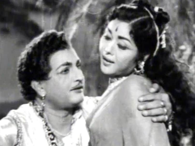 NTR, NT Rama Rao, Krishna Kumari, T Trivikrama Rao, secret marriage, Basavatarakam, Tollywood history, Telugu cinema legends, NTR personal life, celebrity scandal, ఎన్టీఆర్, కృష్ణకుమారి, త్రివిక్రమరావు, ఎన్టీఆర్ పెళ్లి, బసవతారకం, తెలుగు సినిమా చరిత్ర, స్టార్ హీరో, నందమూరి, గుట్టురట్టు, NTR, NT Rama Rao, Krishna Kumari, T Trivikrama Rao, secret marriage, Basavatarakam, Tollywood history, Telugu cinema legends, NTR personal life, celebrity scandal, ఎన్టీఆర్, కృష్ణకుమారి, త్రివిక్రమరావు, ఎన్టీఆర్ పెళ్లి, బసవతారకం, తెలుగు సినిమా చరిత్ర, స్టార్ హీరో, నందమూరి, గుట్టురట్టు,