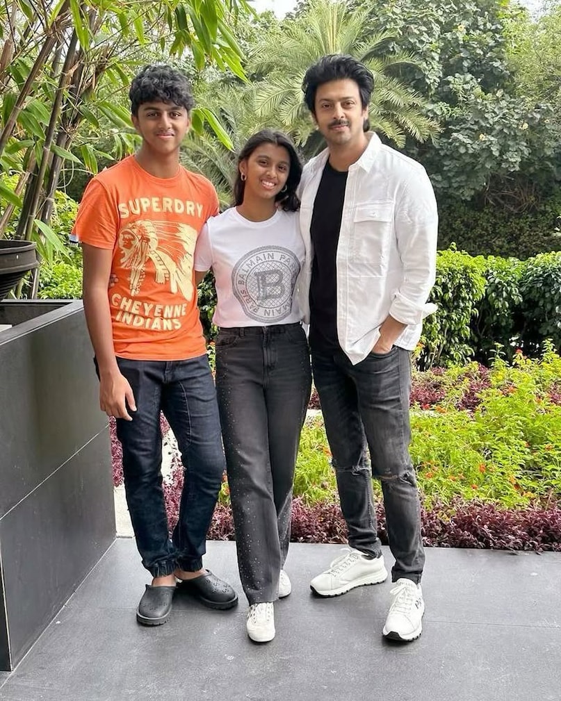 Actor Srikanth, Srikanth Family, Srikanth Family Pics Viral, Actor Srikanth Drug Use, Arrest, Tamil Cinema, Actor Srikanth, Tamil Cinema, Srikanth arrest, Srikanth's family