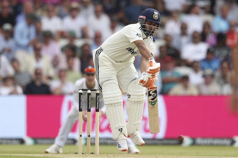 Rishabh Pant creats history, Rishabh Pant breaks dhoni record, Rishabh Pant surpasses ms dhoni record, Rishabh Pant fastest 3000 test runs as Asian wicket keepr, Rishabh Pant records, Rishabh Pant test record, Rishabh Pant SENA Countries record, ऋषभ पंत, ऋषभ पंत टेस्ट रिकॉर्ड, ऋषभ पंत ने धोनी का रिकॉर्ड तोड़ा 