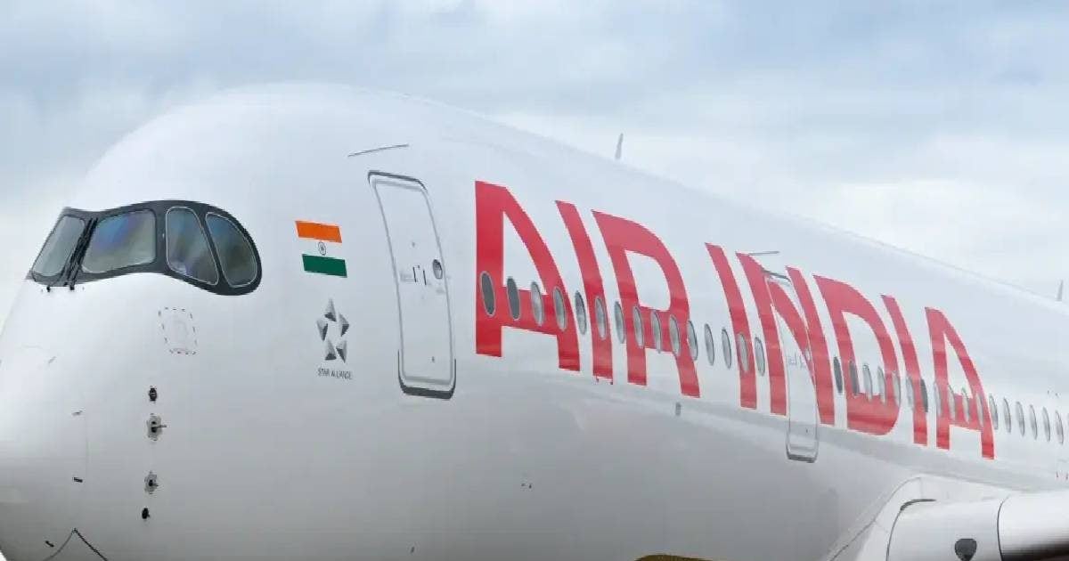 टेक ऑफ के लिए तैयार था एयर इंडिया का प्लेन, महिला यात्री ने बोले सिर्फ 4 शब्द, मची अफरा-तफरी, फिर… – Air India flight ready to take off in surat suddenly Woman spoken 4 weird choking words chaos result passenger scream loudly inside plane know reason