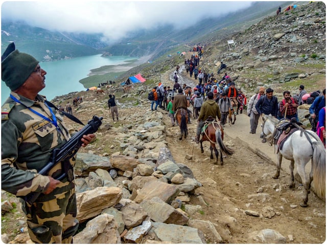 आतंकियों की शामत... पहलगाम रास्ते में लगाए गए चेहरा पहचानने वाले सिस्टम आतंकियों की शामत... पहलगाम रास्ते में लगाए गए चेहरा पहचानने वाले सिस्टम