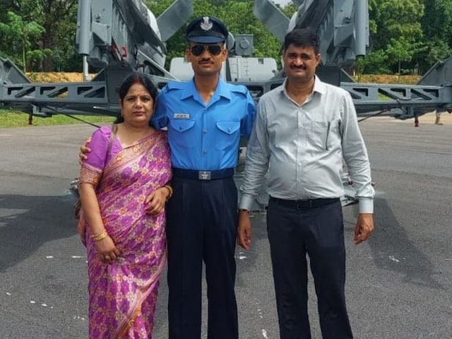 आर्मी में अफसर बनने के लिए घटाया 46 किलो वजन, छोड़ दी लाखों की नौकरी आर्मी में अफसर बनने के लिए घटाया 46 किलो वजन, छोड़ दी लाखों की नौकरी