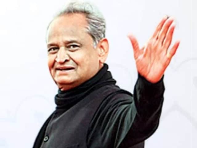 कितनी साजिश, कितनी राजनीति! बीजेपी अशोक गेहलोट के बयान पर भड़क उठे, माहौल गर्म था
