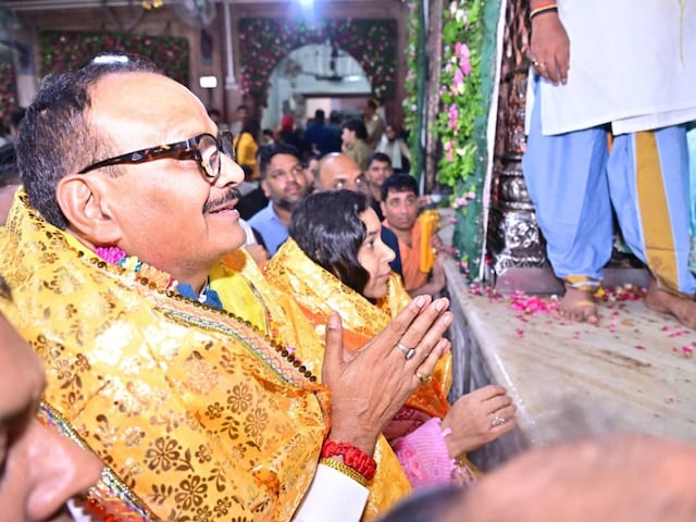 अखिलेश का PDA मतलब परिवार डेवलपमेंट अथॉरिटी, बृजेश पाठक ने कसा तंज अखिलेश का PDA मतलब परिवार डेवलपमेंट अथॉरिटी, बृजेश पाठक ने कसा तंज