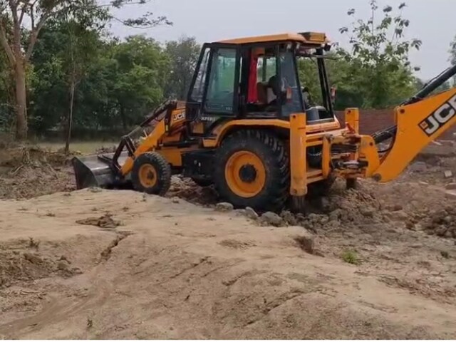 बटला हाउस में बुलडोजर एक्शन की तैयारी, गोकुलपुरी में हटाई गईं झुगियां