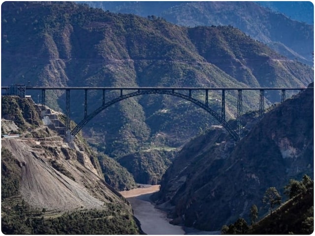 जिस भूकंप से गई थी 80000 लोगों की जान,वो चिनाब रेल ब्रिज को हिला भी नहीं पाएगा जिस भूकंप से गई थी 80000 लोगों की जान,वो चिनाब रेल ब्रिज को हिला भी नहीं पाएगा