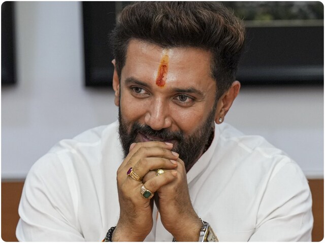 बिहार की राजनीति के 'रहस्यमयी किरदार' बन गए चिराग, 'चक्रव्यूह' सबको उलझा रहा!