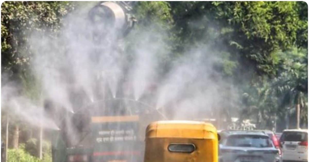 धमाके के साथ जली कार, लोगों ने भागकर बचाई जान; परमाणु टोल बैरियर पर मचा हड़कंप