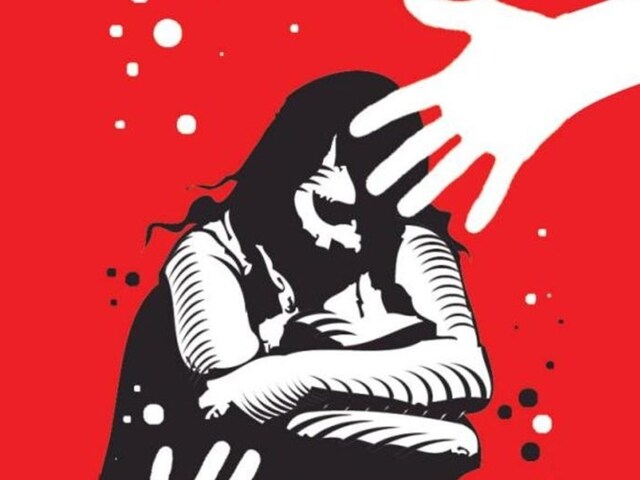 कलयुगी पिता ने रिश्तों को किया तार-तार, बेटियों को बनाया हवस का शिकार