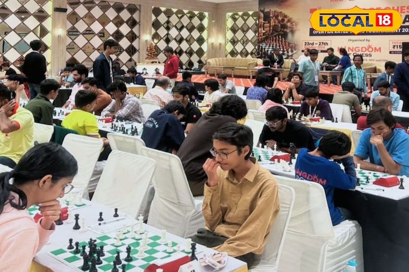 जीत के बाद यश को मिल रही हैं बधाईयां जीत के बाद यश को मिल रही हैं बधाईयां