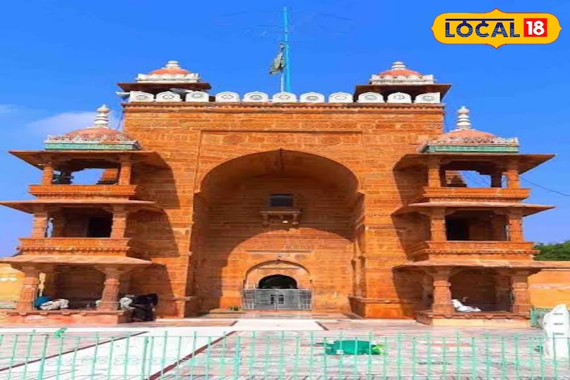 टक्कर मारना टक्कर मारना