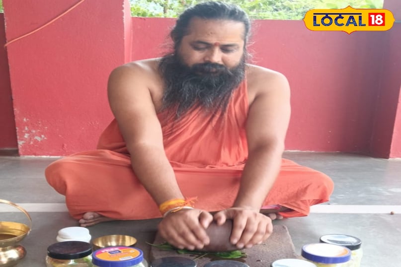 Maheshwar Jagannath Temple location, Maheshwar Rath Yatra 2025 date, Ayurvedic treatment of Lord Jagannath, Jagannath temple, local18, khargone letest news, Madhya Pradesh hindi news 