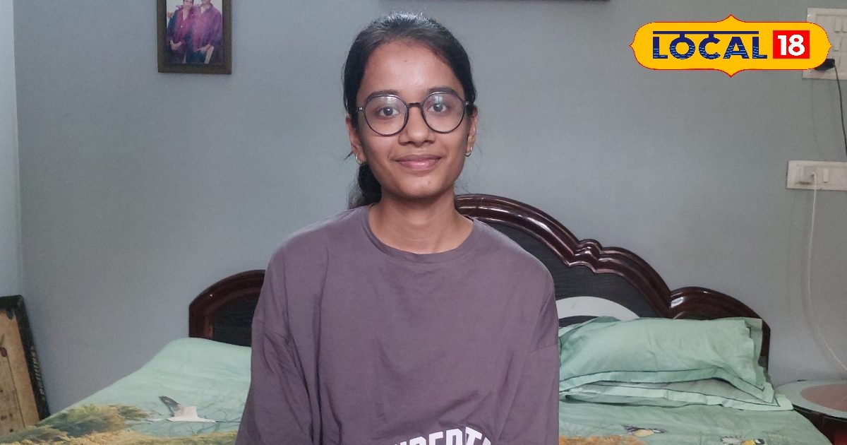Fb-इंस्टा से बनाई दूरी….  WhatsApp किया डीएक्टिवेट! अब फहराया जाह्नवी ने नीट-2025 में परचम
