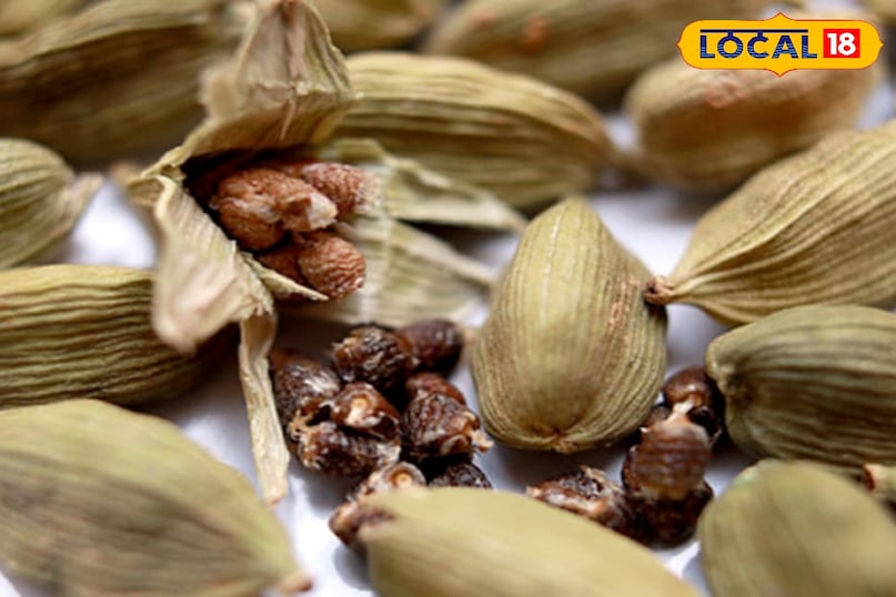 इलाइची पानी का करें सेवन 