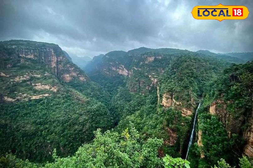 MP femous tourist place, Monsoon travel to Pachmarhi, Pachmarhi tourist place, Best hill station in Pachmarhi, Pachmarhi vs Shimla vs Manali, local18, panchmarhi letest news, Khargone letest news, Madhya Pradesh hindi news 