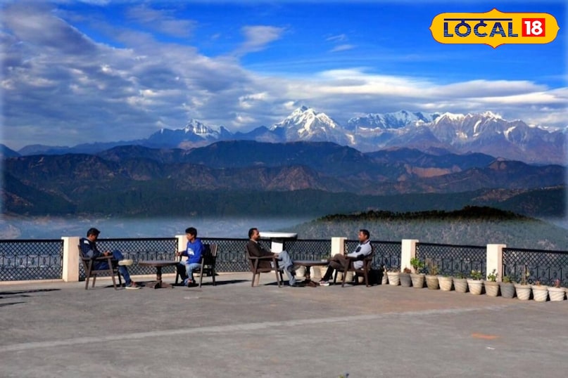 You can enjoy delicious local tea while sitting in the valleys of kausani You can enjoy delicious local tea while sitting in the valleys of kausani
