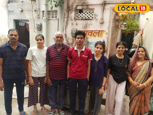 अपनी कड़ी मेहनत द्वारा लिखी गई सफलता की कहानी, अब होम गार्ड का बेटा जल्द ही डॉक्टर बन जाएगा अपनी कड़ी मेहनत द्वारा लिखी गई सफलता की कहानी, अब होम गार्ड का बेटा जल्द ही डॉक्टर बन जाएगा