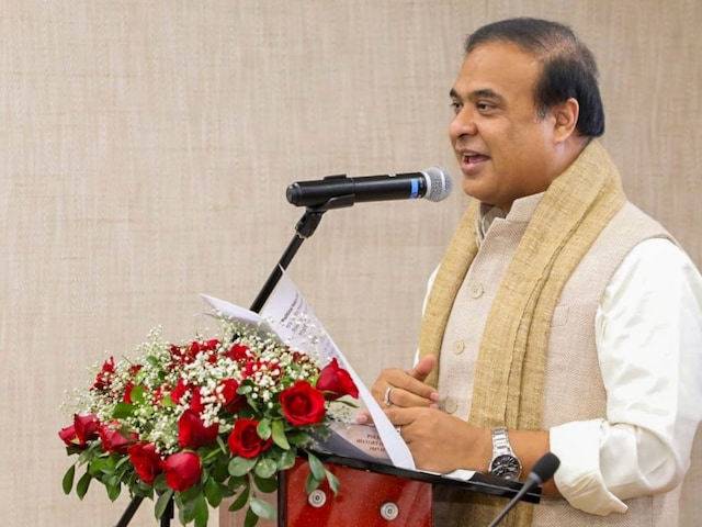 संविधान से समाजवाद, धर्मनिरपेक्षता को हटाने का सुनहरा समय...- बोले हिमंत संविधान से समाजवाद, धर्मनिरपेक्षता को हटाने का सुनहरा समय...- बोले हिमंत
