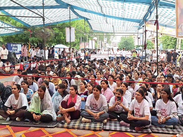 हरियाणा सरकार के लिए छात्रों का अल्टीमेटम, धारा -163 हाउ के आसपास लागू किया गया
