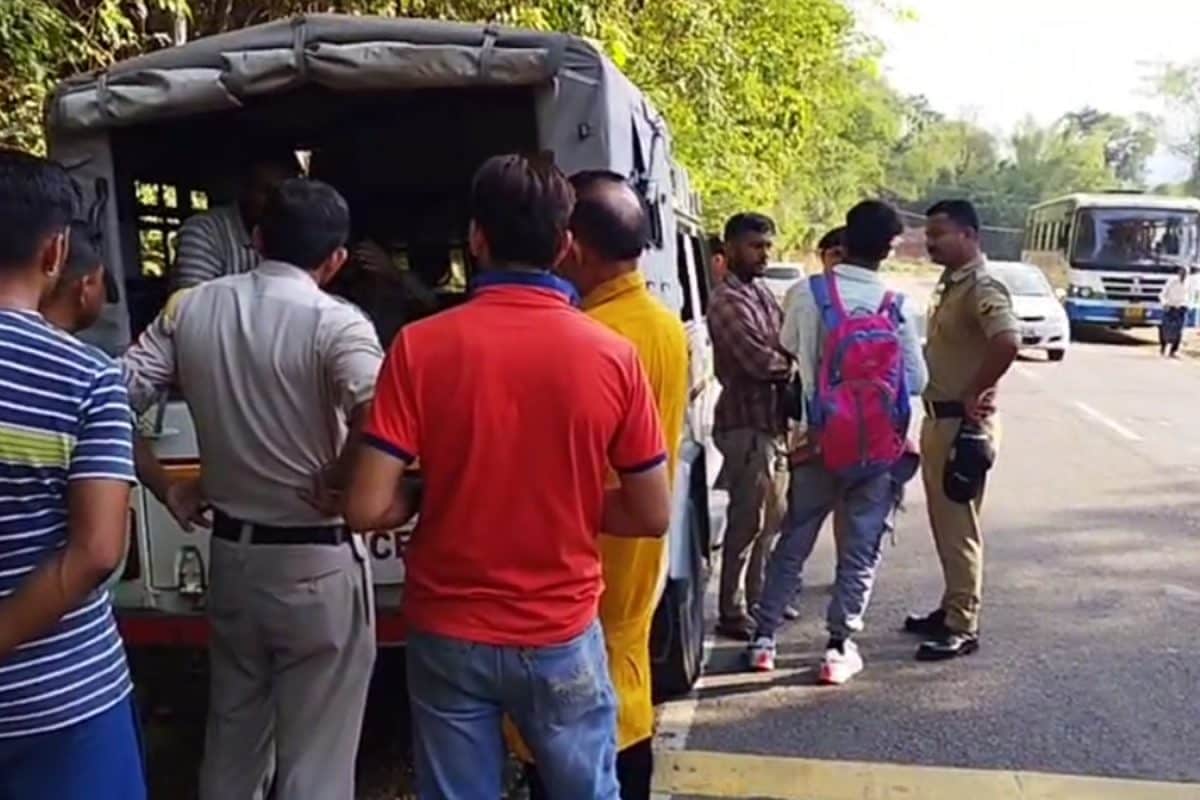 HRTC बस में हंगामाःऊना से शुरू हुआ विवाद कांगड़ा में बुलानी पडी पुलिस