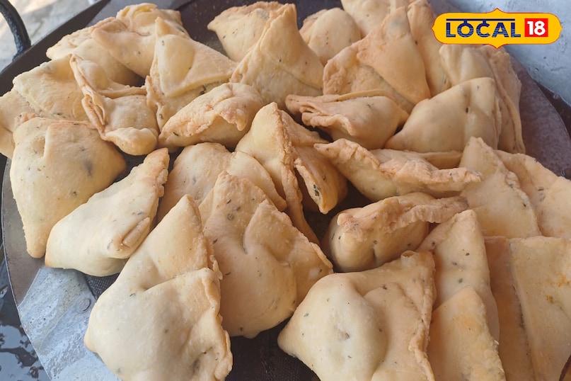 Famous Samosa of Rampur
