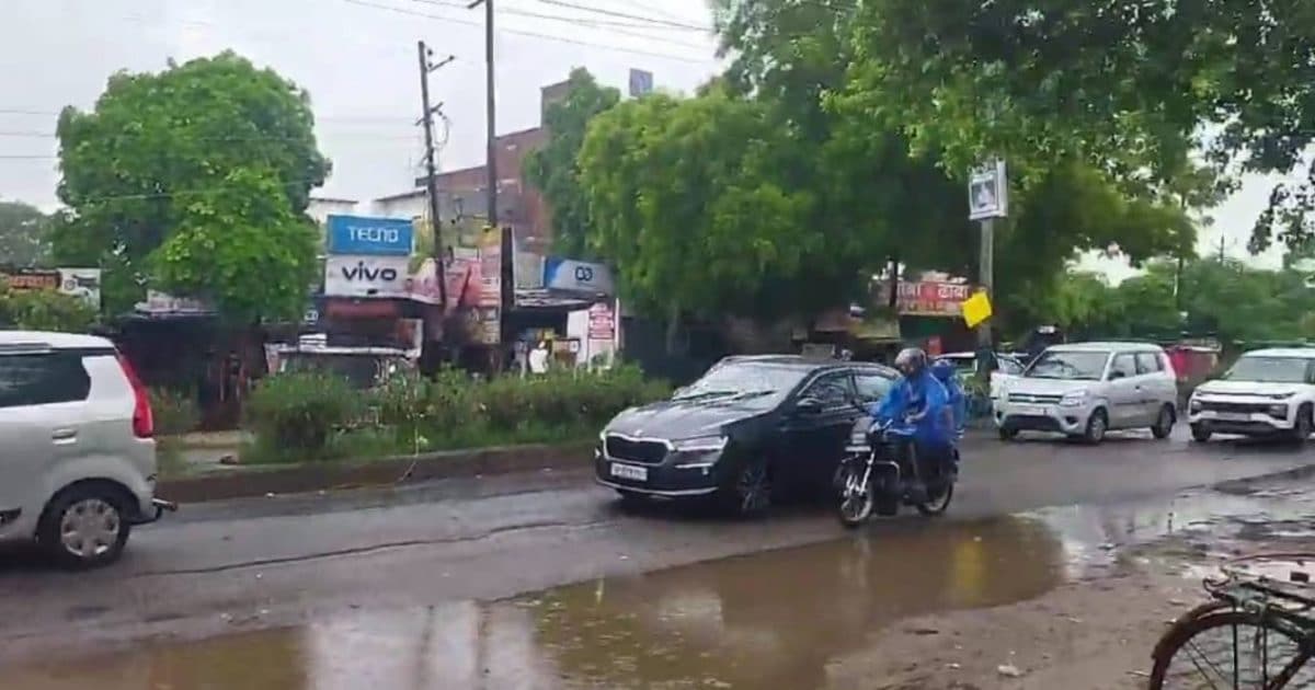 Meerut Weather Live: मेरठ में झमाझम बारिश से मौसम हुआ खुशनुमा, उमस भरी गर्मी से मिली राहत
