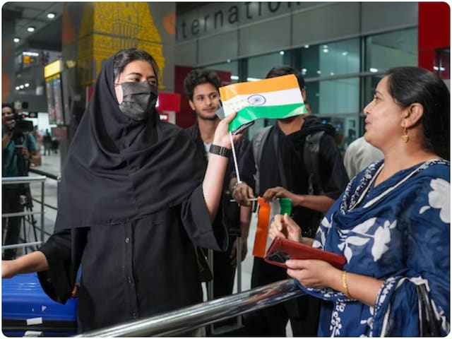 इजरायल से जंग लड़ रहा ईरान नहीं भूला यारी, भारत के लिए खोल दिया एयरस्पेस इजरायल से जंग लड़ रहा ईरान नहीं भूला यारी, भारत के लिए खोल दिया एयरस्पेस