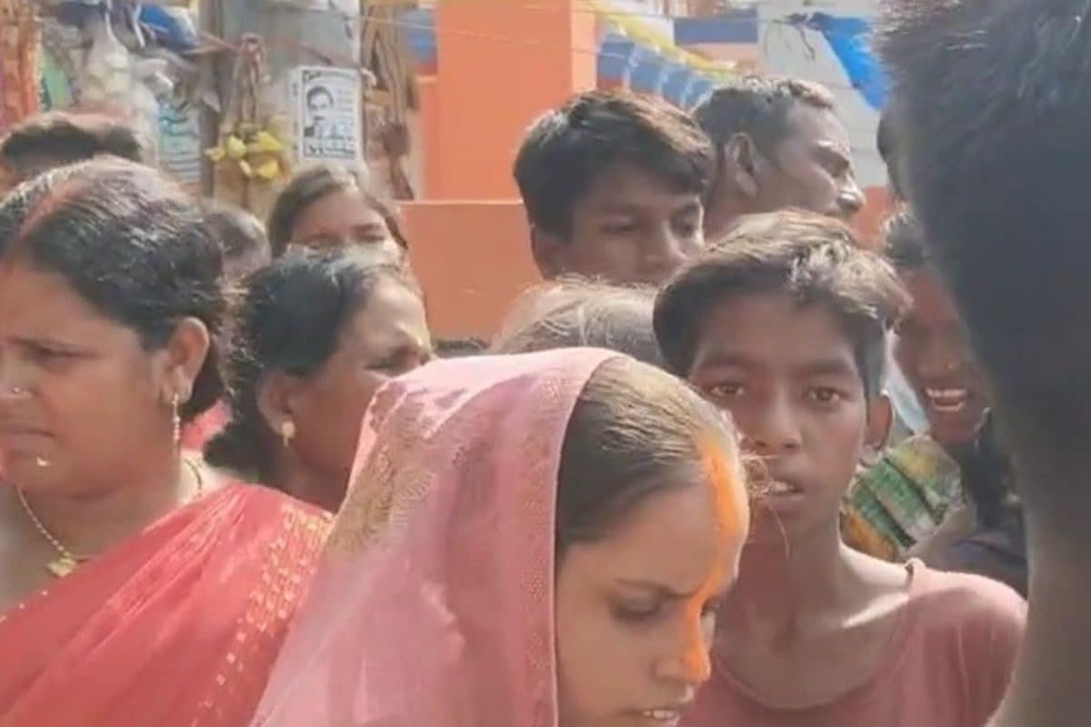 छुप-छुपाकर चल रहा था प्यारफिर परिजनों ने निकाला धांसू आइडिया और कर दिया खेल