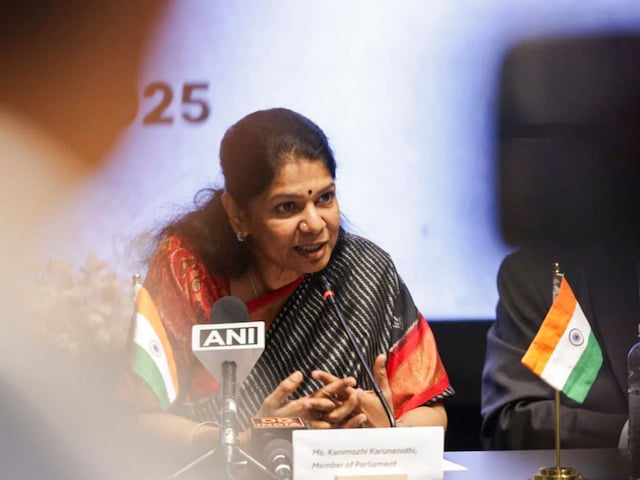 भारत की राष्ट्रभाषा क्या है? कनिमोझी से पूछा गया सवाल, दिया ऐसा जवाब कि... भारत की राष्ट्रभाषा क्या है? कनिमोझी से पूछा गया सवाल, दिया ऐसा जवाब कि...